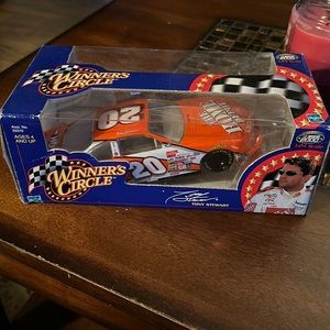 Winners circle Tony Stewart Home Depot nascar 1:24 scale die cast car
